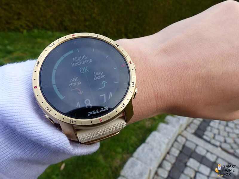 Man sieht die Nightly Recharge Daten auf der Polar Grit X Pro.